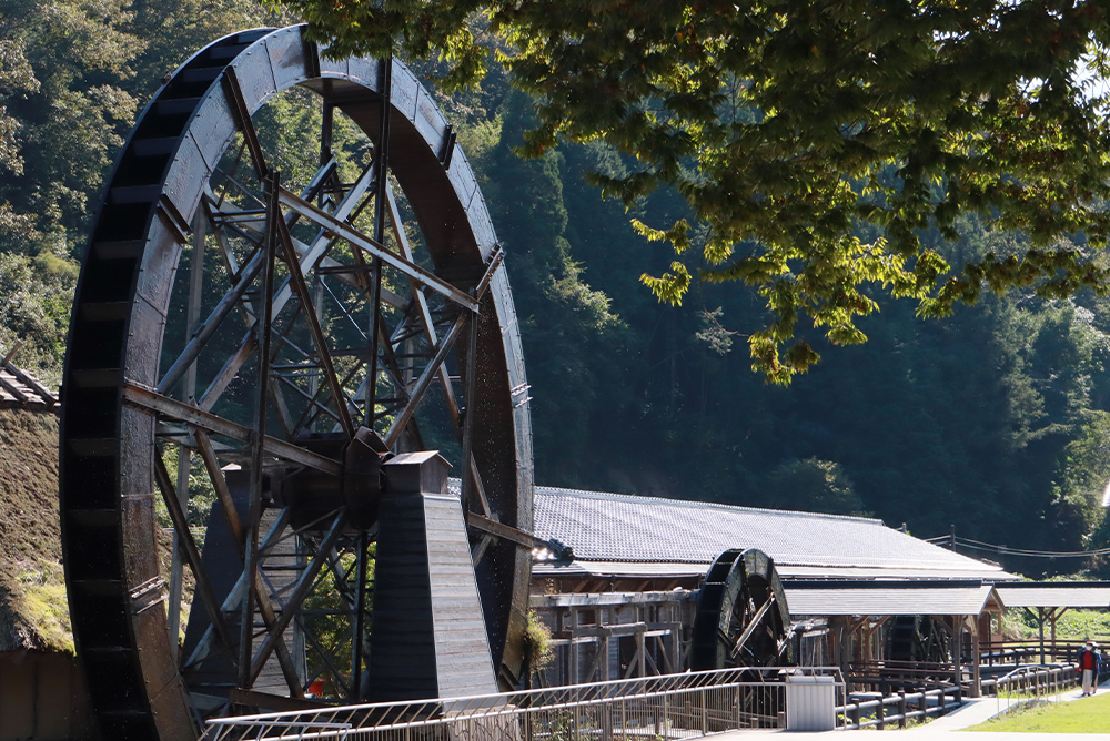 夢すき公園（親子孫水車）